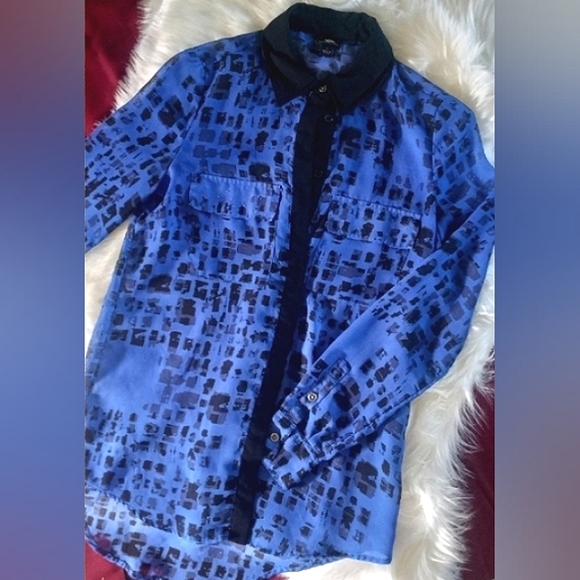 Rock & Republic Tops - Rock&Republic Blue Sheer Button Up Size 2